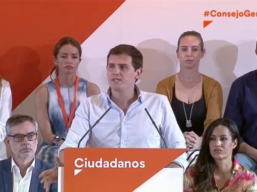 Rivera carga contra Sánchez por romper consenso y dar RTVE a Torra e Iglesias Rivera carga contra Sánchez por romper consenso y dar RTVE a Torra e Iglesias