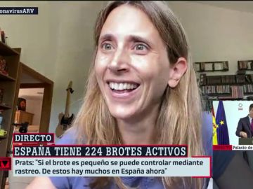 Su hija irrumpe en una entrevista en Al Rojo Vivo y María Llapart lo resuelve así: "Atienda a su bebé primero"