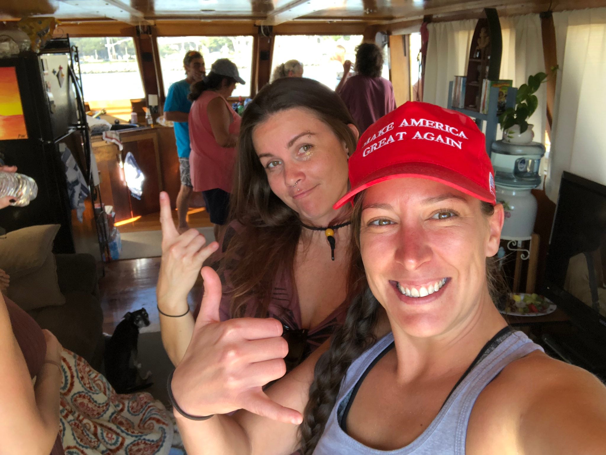 Así era Ashli Babbit, la veterana de la Fuerza Aérea muerta en el asalto al  Capitolio de EEUU: "Nada nos detendrá"