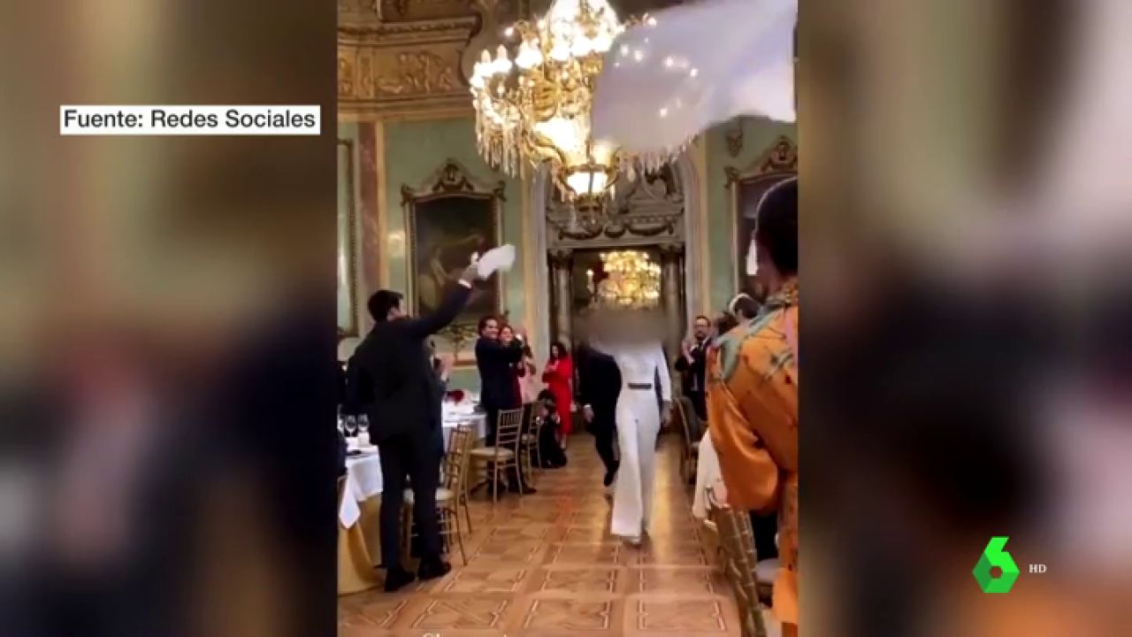 Una Boda En El Casino De Madrid Sin Mascarillas Ni Distancia Social Desata La Polemica En Las Redes