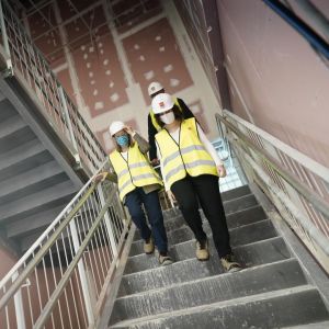 Isabel Díaz Ayuso, durante una visita a las obras del nuevo hospital de pandemias Isabel Díaz Ayuso, durante una visita a las obras del nuevo hospital de pandemias