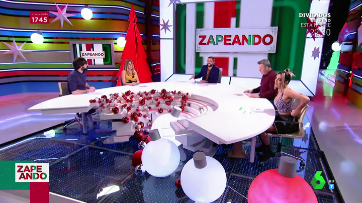 La rebelión de una abuela por usarla de niñera: cobra a su hija por cuidar de sus nietos