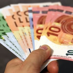 Dinero en efectivo Dinero en efectivo