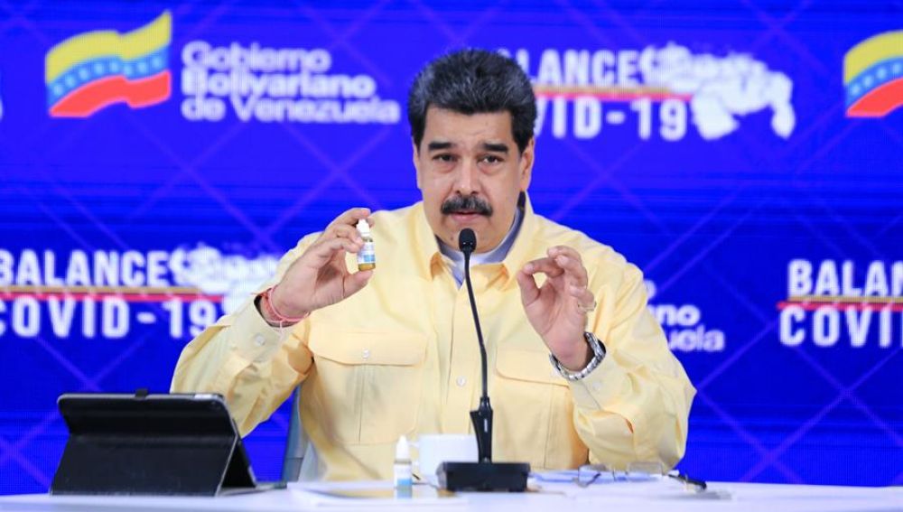 Maduro presenta el Carvativir, unas "goticas milagrosas" que "neutralizan el COVID-19 en un 100%"